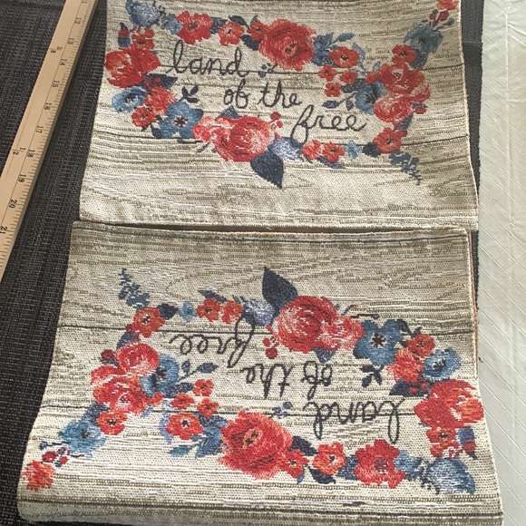 Table runner - Picture 3 of 4